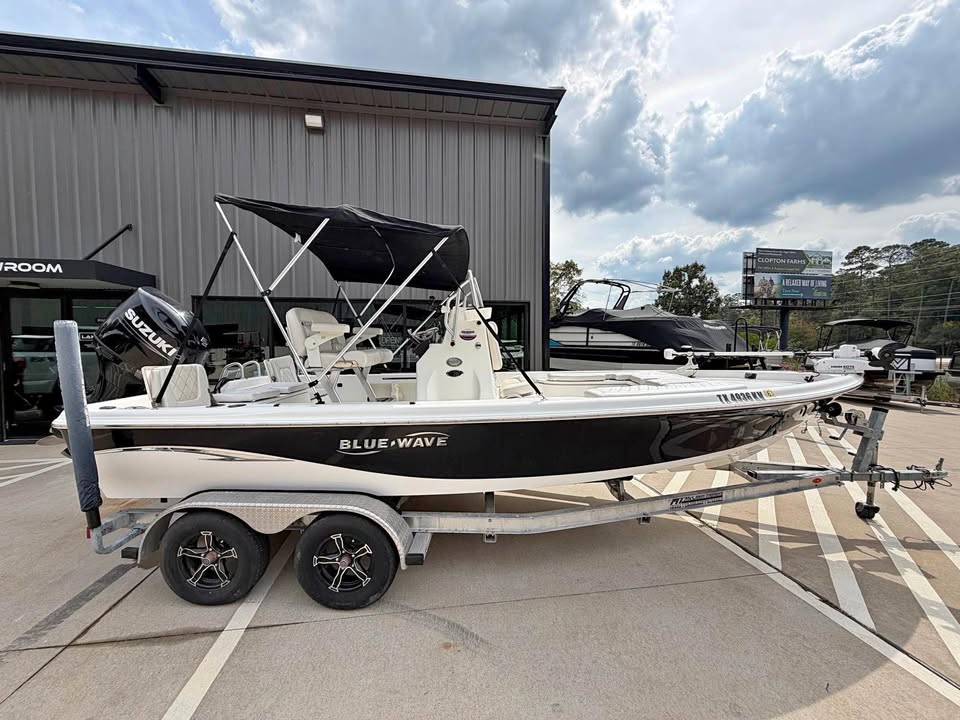 2023 BLUE WAVE 2200 PURE BAY for sale in Montgomery, TX