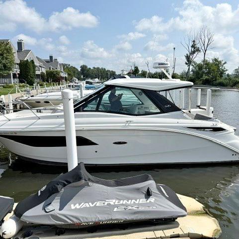 2022 Sea Ray 320 Sundancer full Coupe for sale in Michigan City, IN