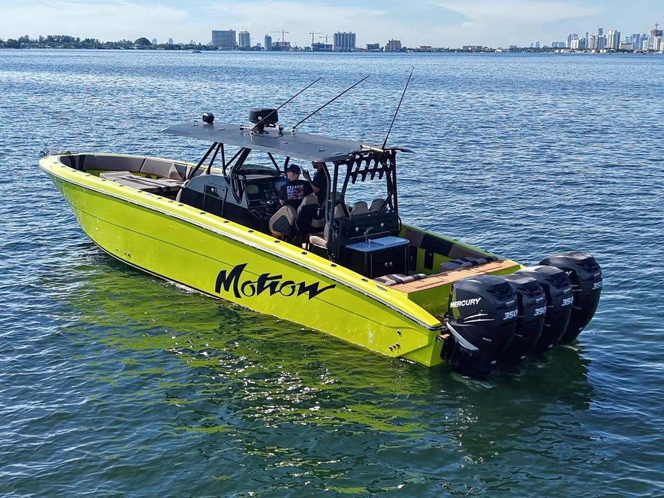 2016 Motion 42 for sale in Miami, FL