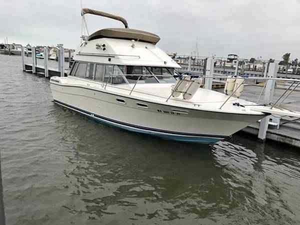 1985 Bayliner Classic contessa 2870 for sale in Harrison Twp, MI