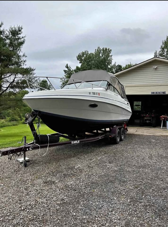 1990 Four Winns Sundowner 225 for sale in Livonia, NY