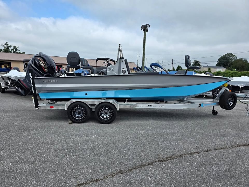 2027 Xpress X23 Bay Lounge boat, Yamaha Vmax 250 SHO for sale in Spring Grove, PA