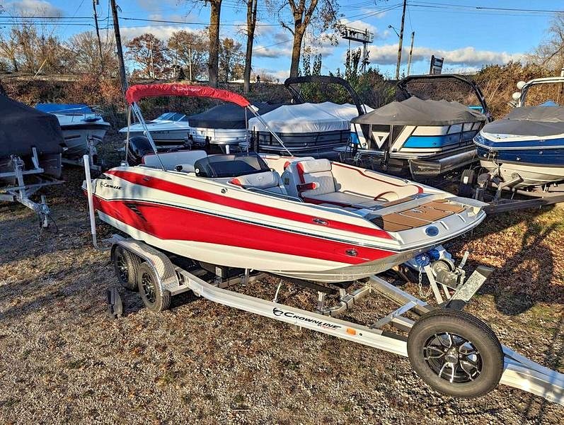 2025 Crownline E210 XS w/ 150 HP Mercury Outboard & Matching Trai for sale in Vermilion, OH