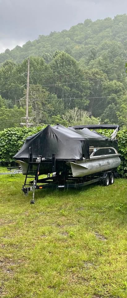 2013 Tahoe Pontoon 23’ LT 2300 for sale in Goose Creek, SC