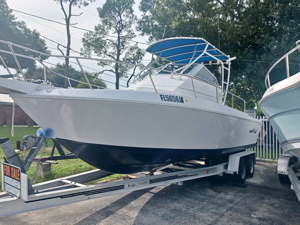 Pro-Line Walkaround Boat with Honda Four Stroke Engine for sale in Clewiston, FL
