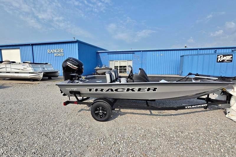 2027 Tracker Boats pro team 175 crappie edition for sale in Shelbyville, IN