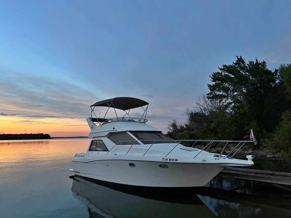 2001 Bayliner 3258 for sale in Ponder, TX
