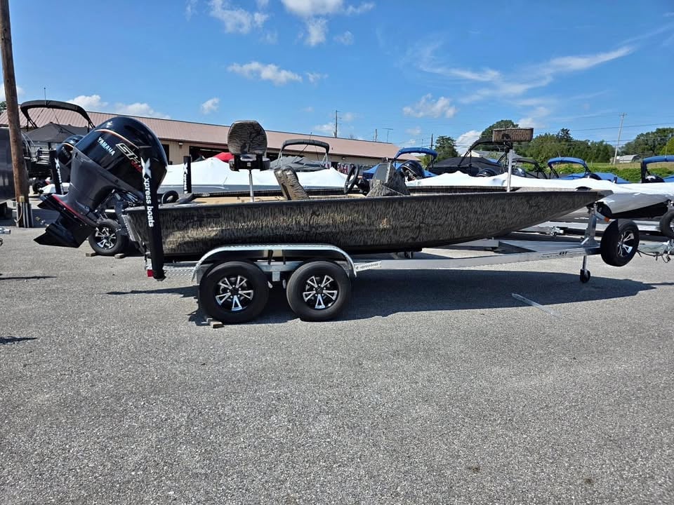 2027 Xpress H20 Bass, Yamaha Vmax 175 SHO for sale in Spring Grove, PA