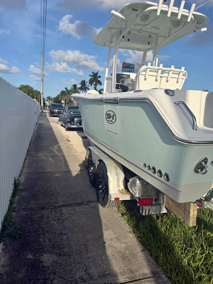 2015 Sea hunt 256 for sale in Miami, FL