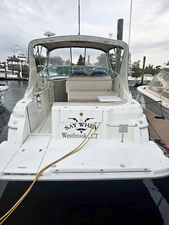 2001 Cruisers yachts 3075 express for sale in Wallingford, CT