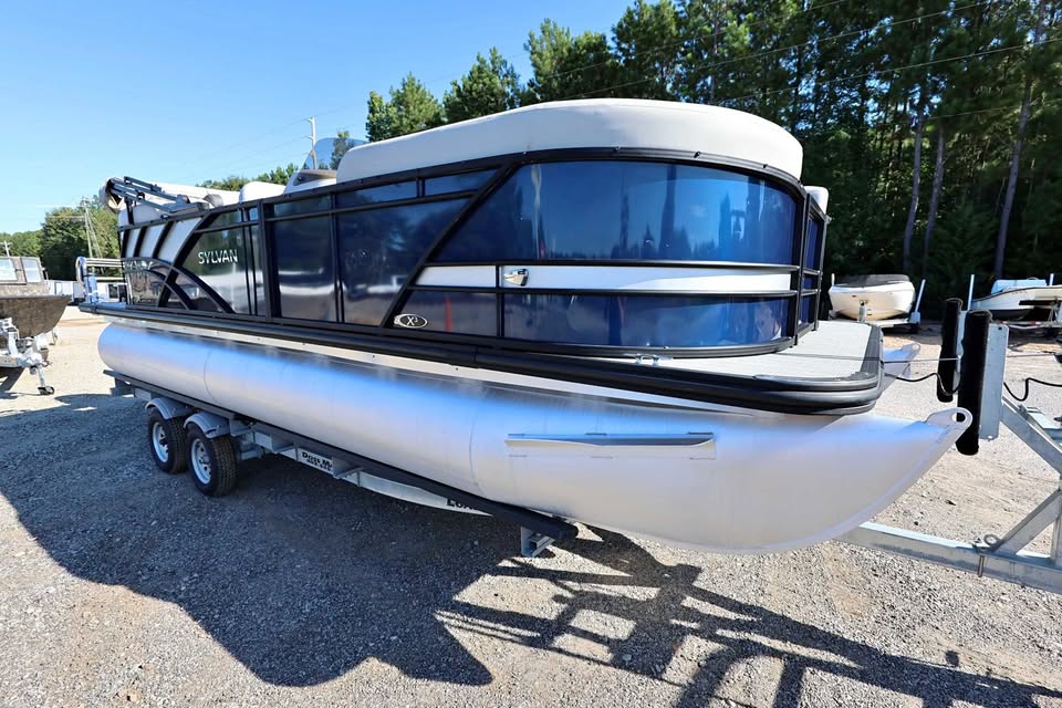 2023 Sylvan Mirage X3 tritoon w/ Yamaha 200 for sale in Chapin, SC