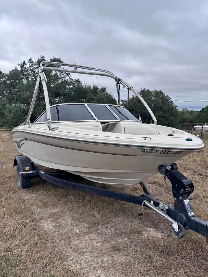 2002 Sea ray 182 for sale in Pipe Creek, TX