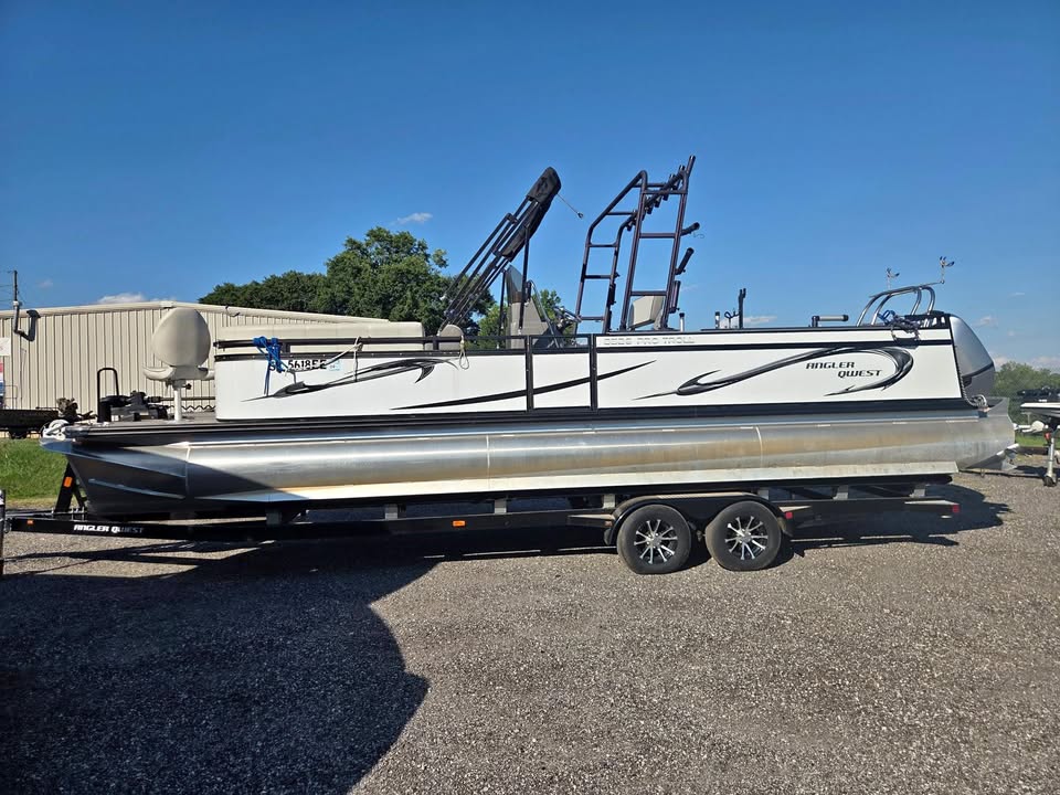 2024 Angler-Qwest 8526 Pro-Troll CC-Fishing Tri-Toon for sale in Boiling Springs, SC