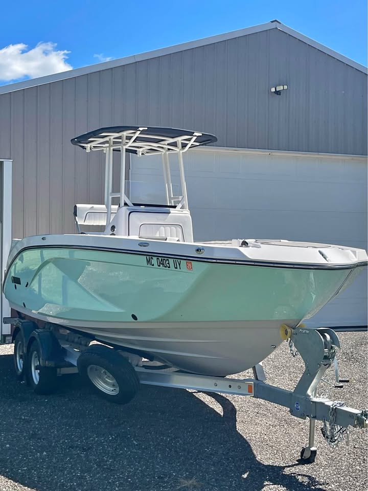 2023 Yamaha FSH 222 **Like New** Can show boat at Brest Bay Marina in Newport Michigan for sale in Belleville, MI