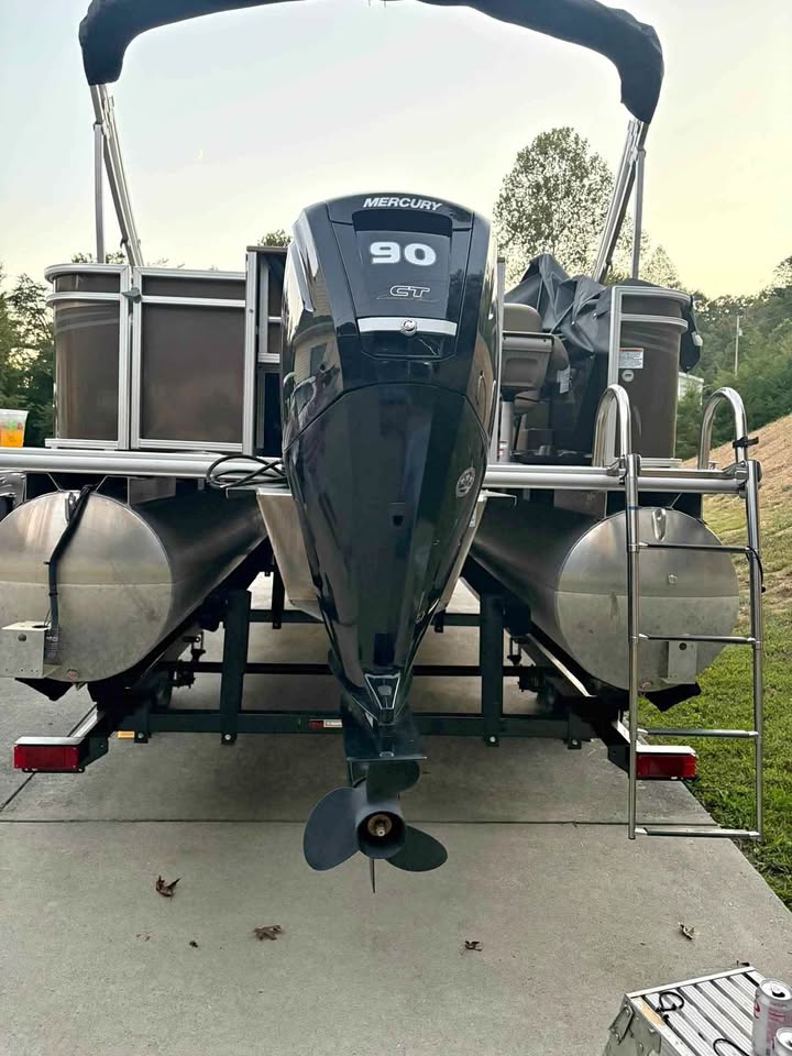 2024 Sun chaser Pontoon Sun chaser for sale in Knoxville, TN