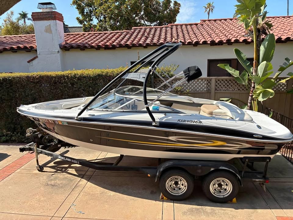 2006 Four Winns horizon 210, low hours, 263hrs for sale in San Diego, CA