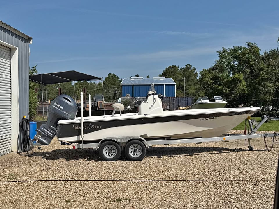 Nautic star214xts for sale in LA