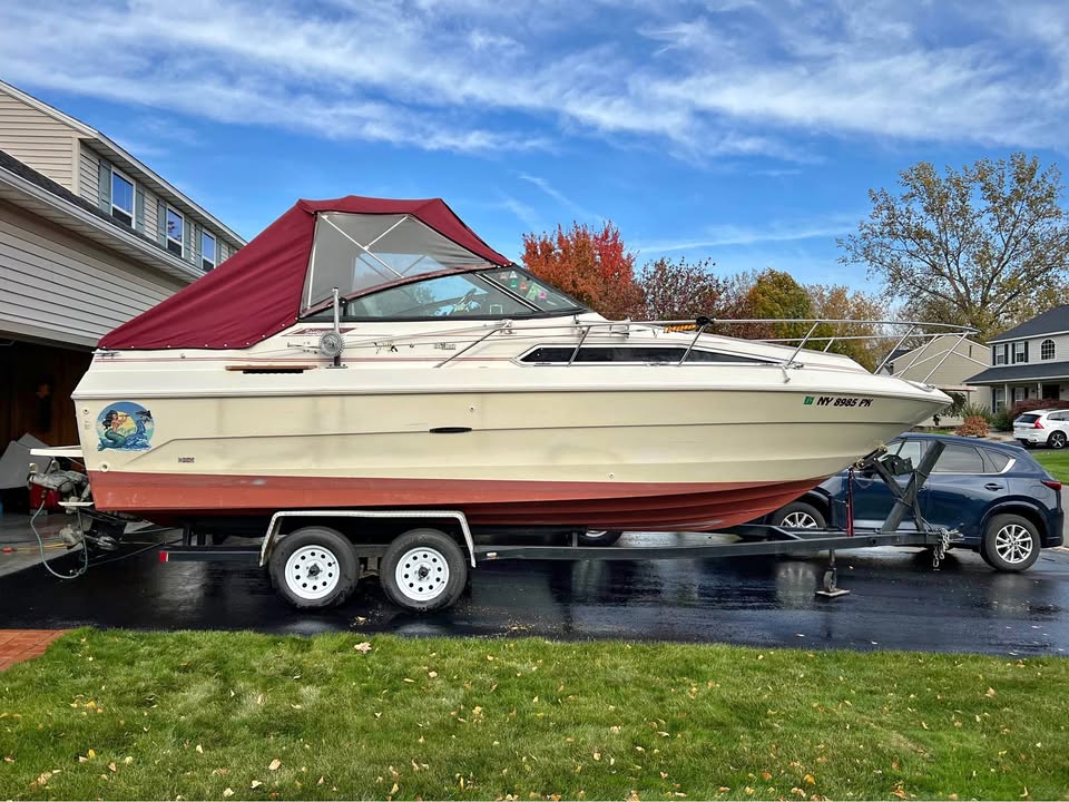 1986 SeaRay 26’ for sale in Rochester, NY