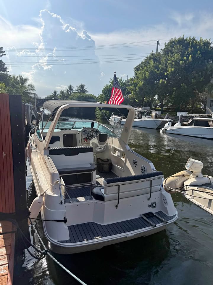 Wellcraft Martinique 2650 for sale in Hialeah, FL
