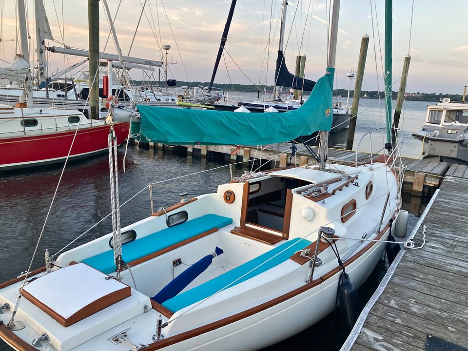 Alberg 22 Sailboat – Ready to Sail – Yamaha 6HP – for sale in Warwick, RI