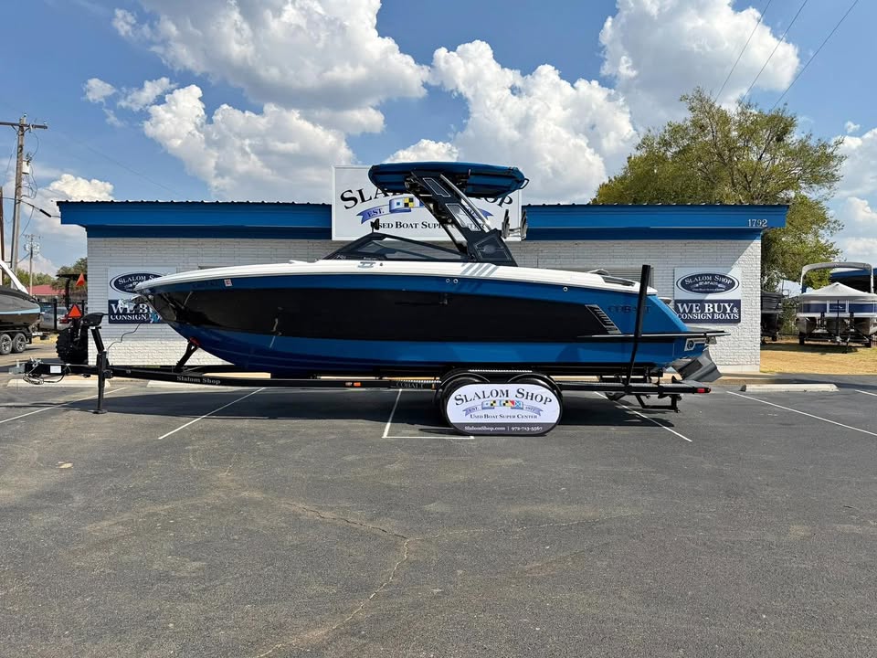 2024 Cobalt R8 Surf for sale in Denton, TX