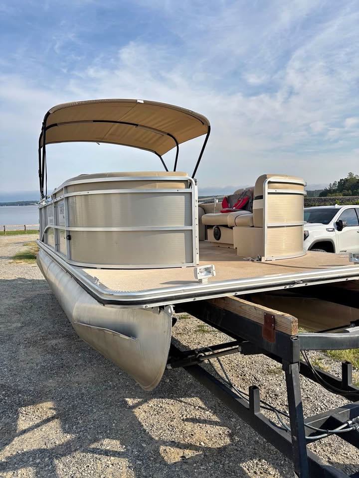 2013 Harris 220 Cruiser Pontoon Boat for sale in Bumpass, VA