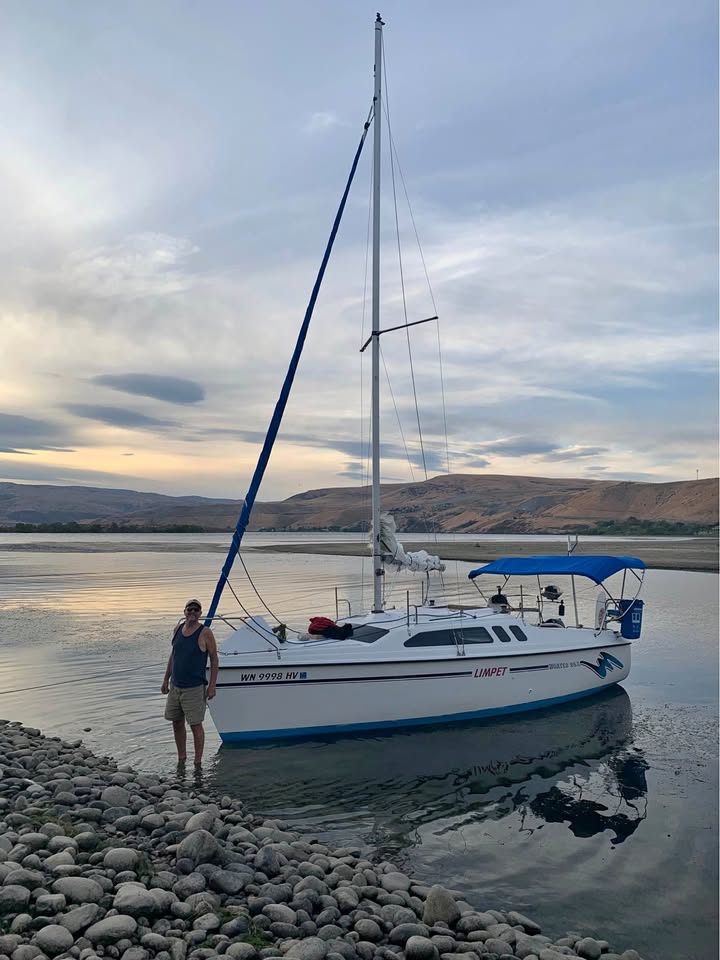 1996 Hunter 23.5 sailboat/trailer for sale in Seattle, WA