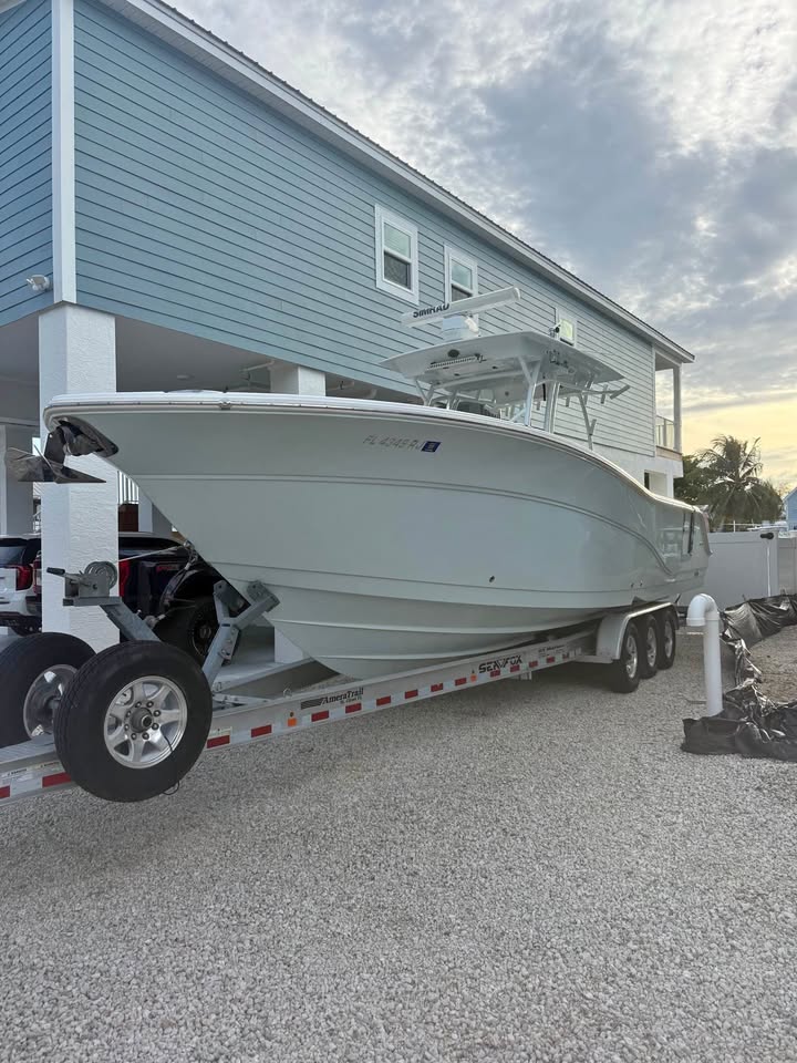 2017 Sea Fox 32.8 commander Excelente único dueño for sale in Florida City, FL
