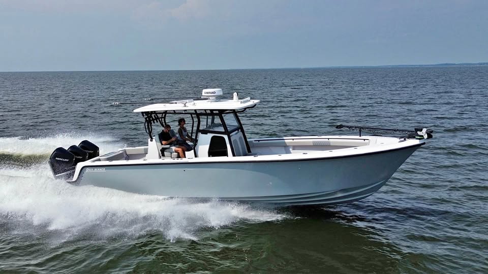 2023 Reef Runner 340cc w/ triple mercury 300’s for sale in Chester, MD