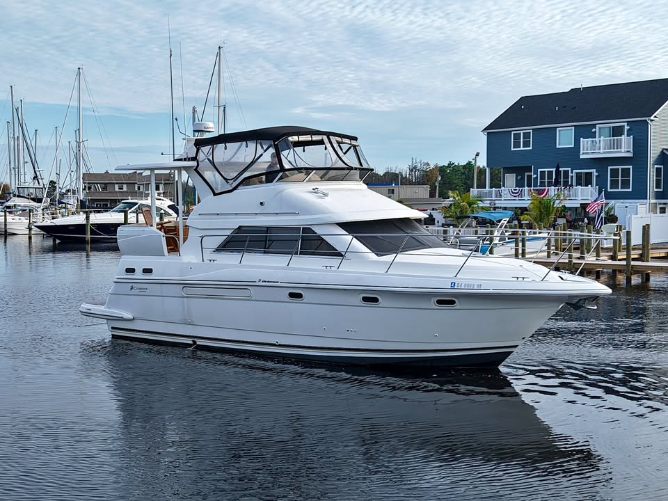 1999 Cruisers Yachts 3750 Motoryacht for sale in Forked River, NJ