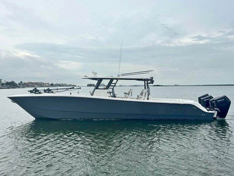 2023 INVINCIBLE 46 CAT for sale in St Petersburg, FL