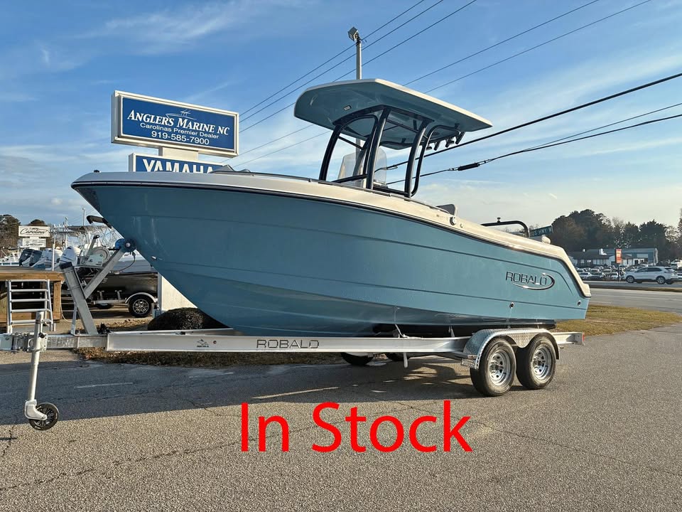2026 Robalo R222 center console for sale in Oak Island, NC