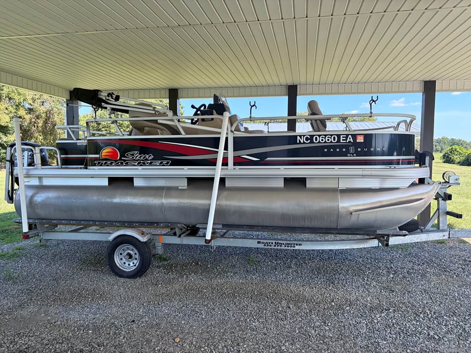2014 Bass buggy Sun tracker for sale in Julian, NC