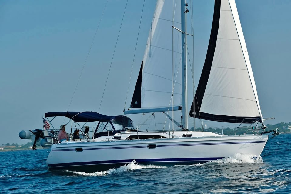 Catalina Sailboat 355 2011 Hull #017 for sale in Windham, NH