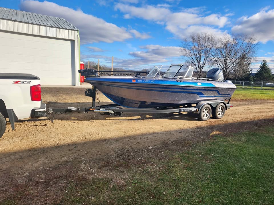 2009 SKEETER Fishing boat wx 1950 for sale in Hartford, WI