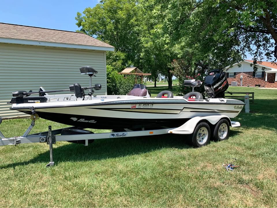 2004 Basscat Bass Boat for sale in Germantown, IL