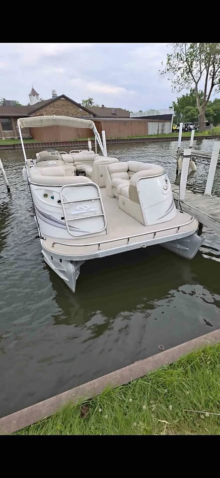 2005 Crest savannah for sale in Lake in the Hills, IL