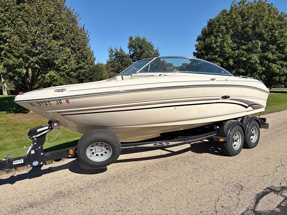 2002 SeaRay 200 Bow Rider for sale in St Charles, IL