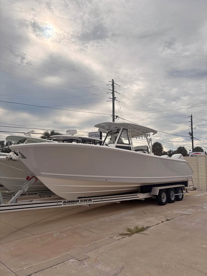 2027 COBIA 305CC for sale in St Petersburg, FL