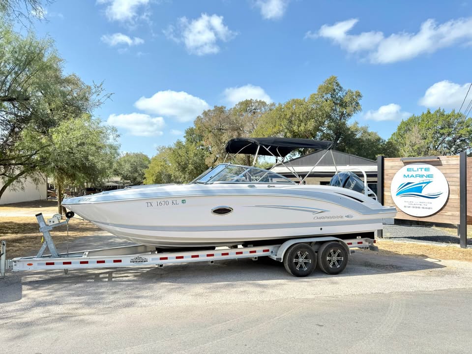 2021 Chaparral 250 Suncoast for sale in Volente, TX