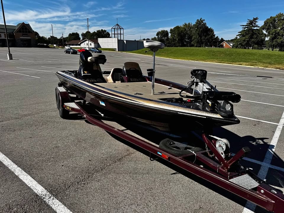 Hawk Super 2100. 21’ long for sale in Edwardsville, IL