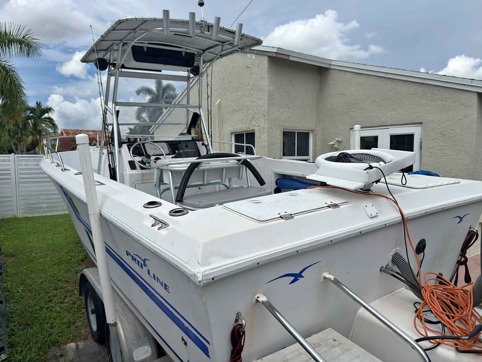 1998 Proline Open fich for sale in Hialeah, FL