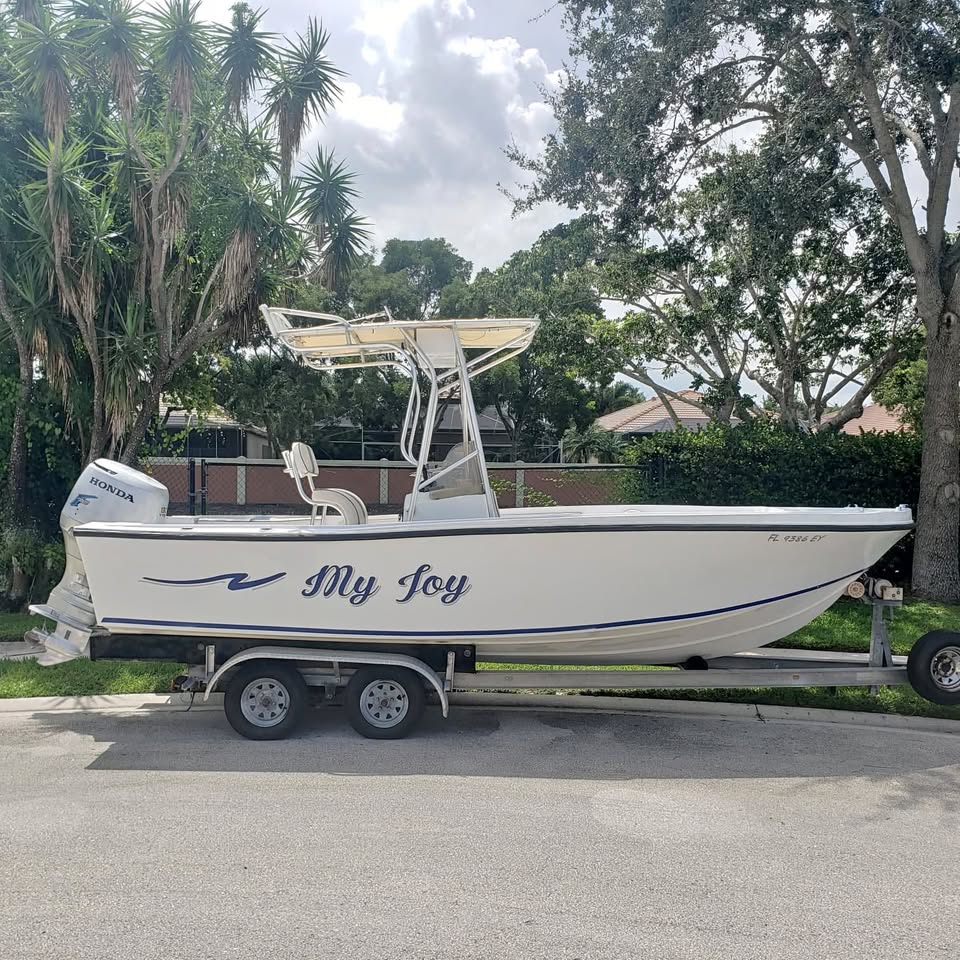 Boat Mako and Trailer, Honda 4-Stroke 130 HP for sale in Lake Worth Beach, FL