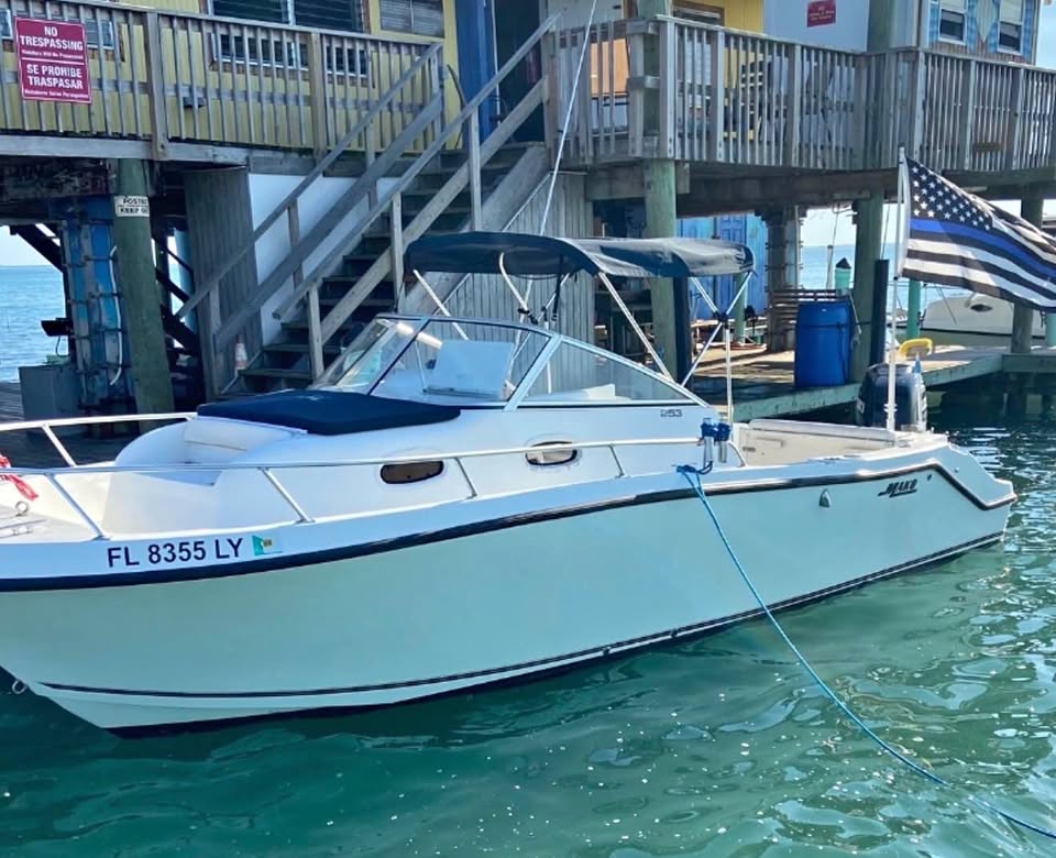 2002 Mako 253 Walkaround for sale in North Miami, FL