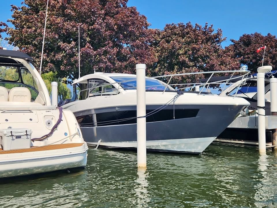 2018 Cruisers Yachts 390 EC for sale in Harrison Twp, MI