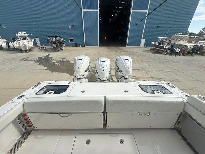 2022 EVERGLADES 395 CC for sale in Gulf Shores, AL
