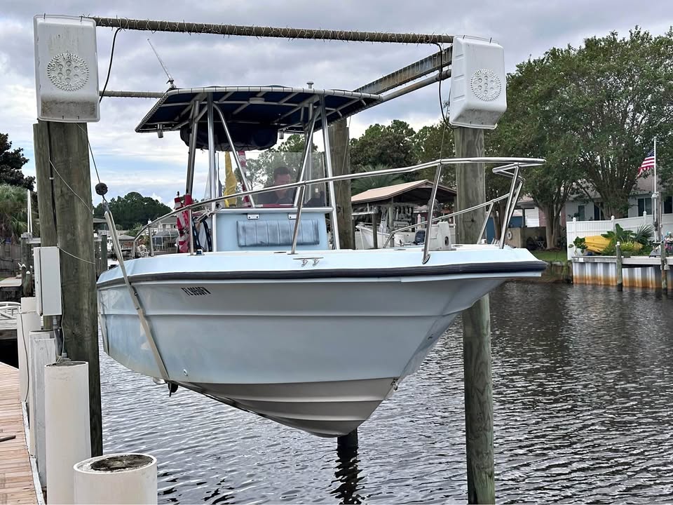 23' SeaRay Laguna deep V hull twin 150's center console boat for sale in Gulf Breeze, FL