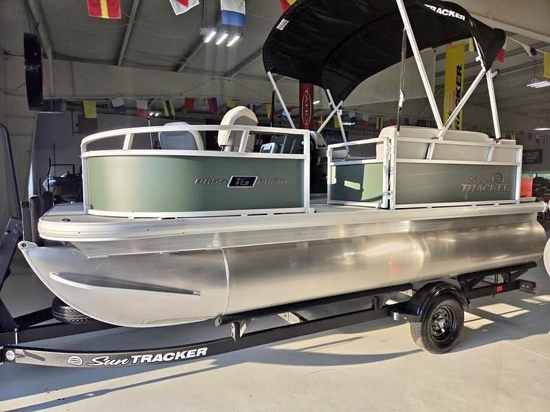2027 Sun Tracker Bass Buggy® 16 XL Select for sale in Shelbyville, IN