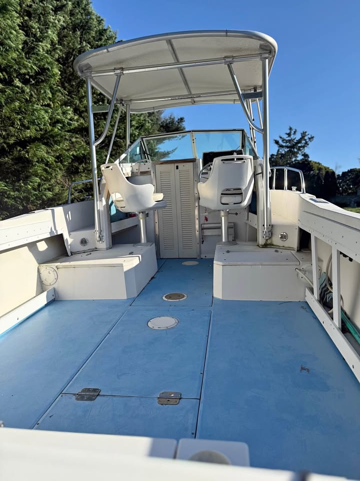 1987 Grady white 24 foot offshore for sale in Southampton, NY