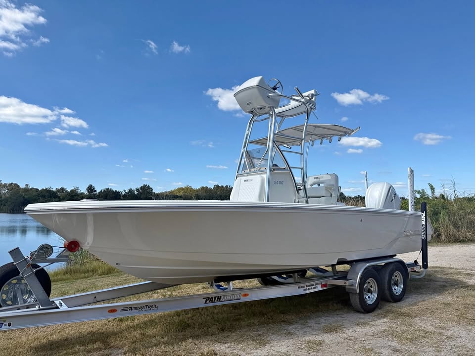 2026 Pathfinder 2400 Open Bay Boat for sale in Tampa, FL